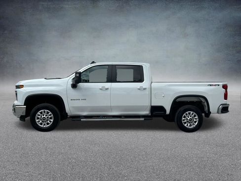 Used 2025 Chevrolet Silverado 2500 LT w/ Convenience Package image 8