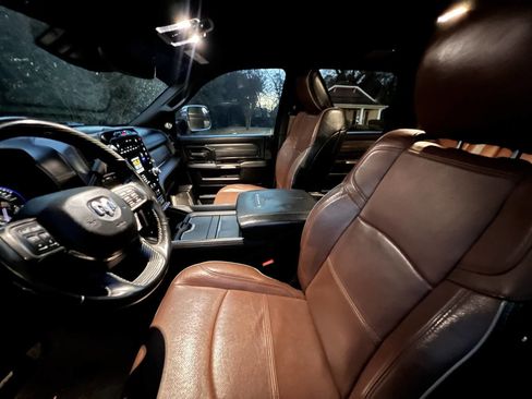 Used 2019 RAM 2500 Limited image 12