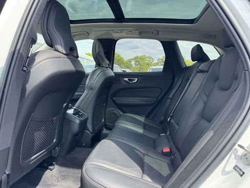 Used 2023 Volvo XC60 B5 Ultimate AWD/4WD image 12