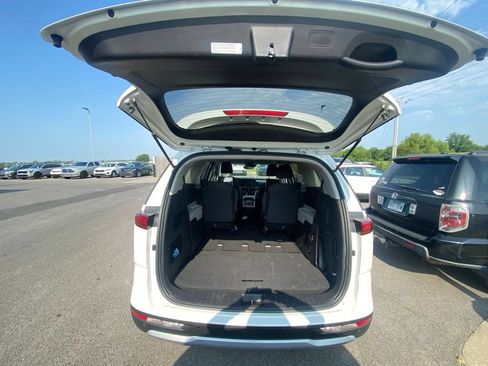 Used 2022 Kia Carnival LX FWD image 5