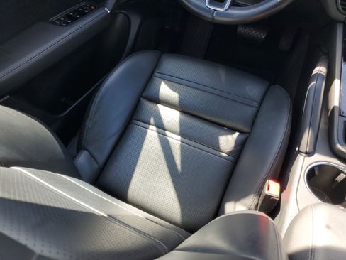 Used 2022 Porsche Cayenne image 15