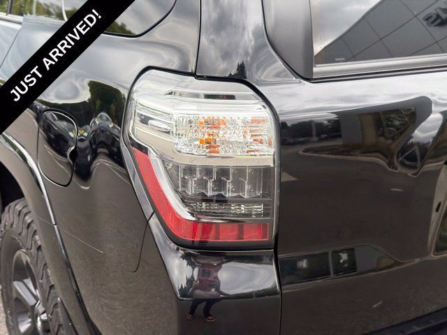 Used 2023 Toyota 4Runner SR5 Premium w/ Moonroof Package AWD/4WD image 12