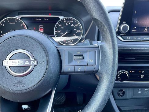 Used 2024 Nissan Rogue S AWD/4WD image 18