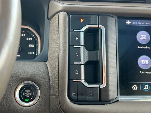 Used 2021 GMC Yukon Denali w/ Denali Premium Package image 52