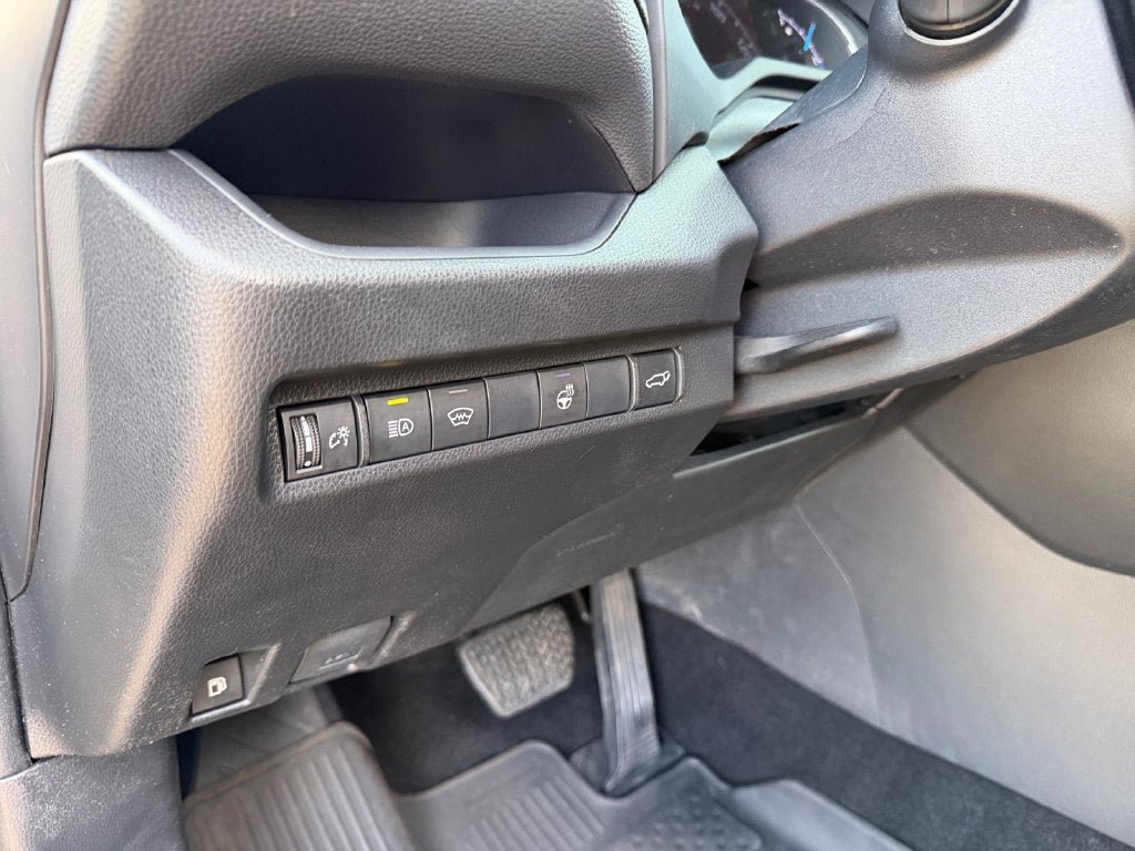 Used 2023 Toyota RAV4 SE w/ Convenience Package AWD/4WD image 19