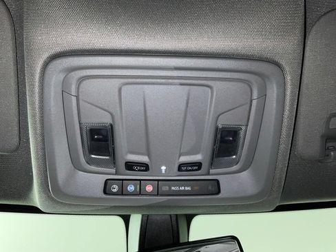 Used 2020 Chevrolet Silverado 1500 Custom w/ Custom Value Package AWD/4WD image 20
