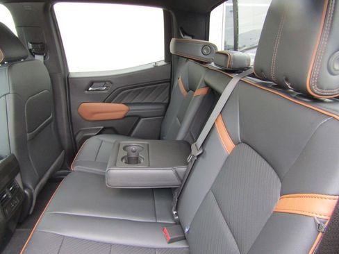 New 2026 GMC Canyon AT4 w/ AT4 Premium Package AWD/4WD image 35