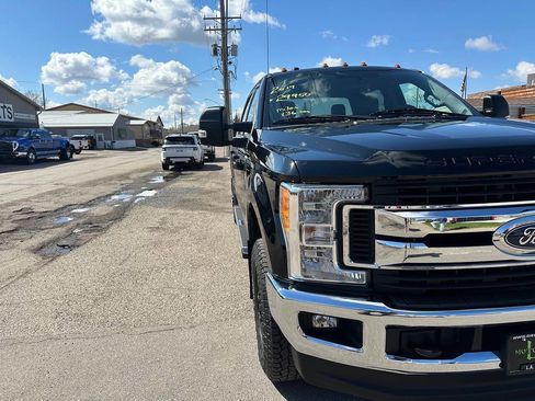 Used 2017 Ford F250 XLT w/ XLT Value Package AWD/4WD image 30