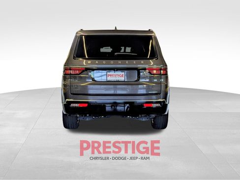 Used 2022 Jeep Wagoneer Series II w/ Convenience Group I RWD image 9