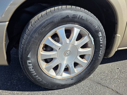 Used 2003 Chrysler Town & Country LX image 11