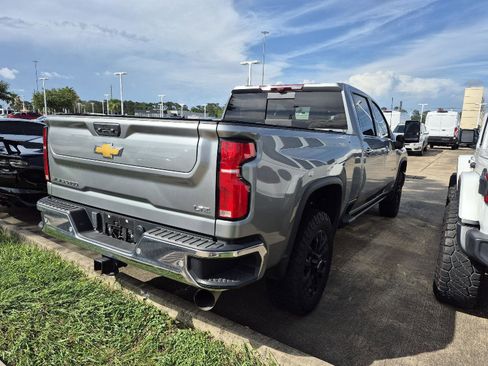 Used 2025 Chevrolet Silverado 2500 LTZ w/ LTZ Convenience Package AWD/4WD image 3
