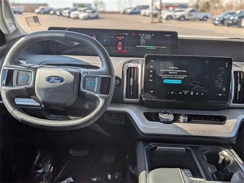 Used 2025 Ford Expedition Max Active image 30