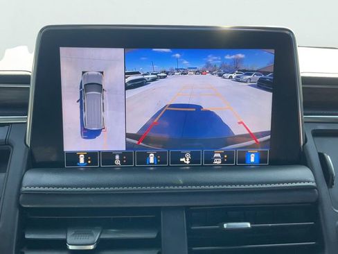 Used 2021 Chevrolet Suburban Premier w/ Premium Package image 26