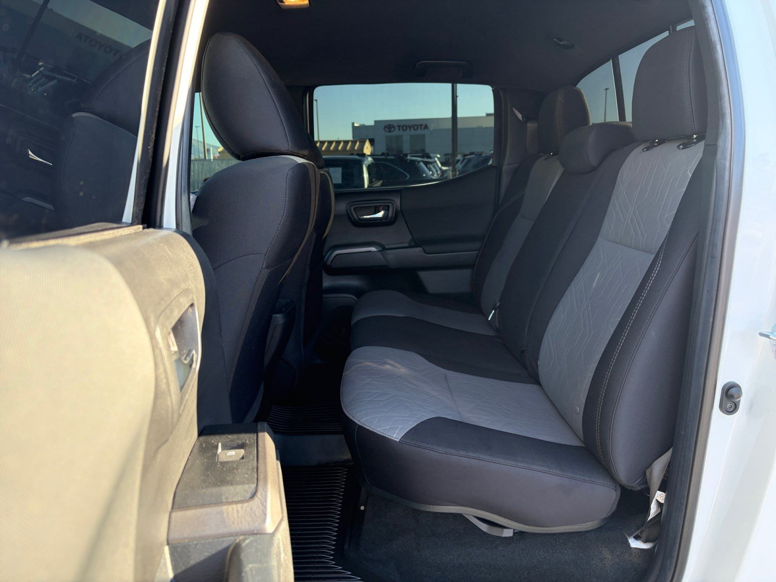 Certified 2023 Toyota Tacoma TRD Off-Road AWD/4WD image 25