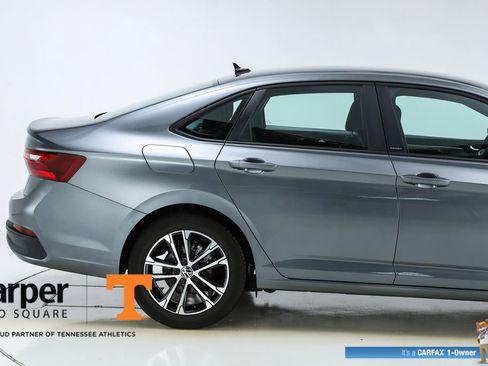 Used 2025 Volkswagen Jetta Sport image 11