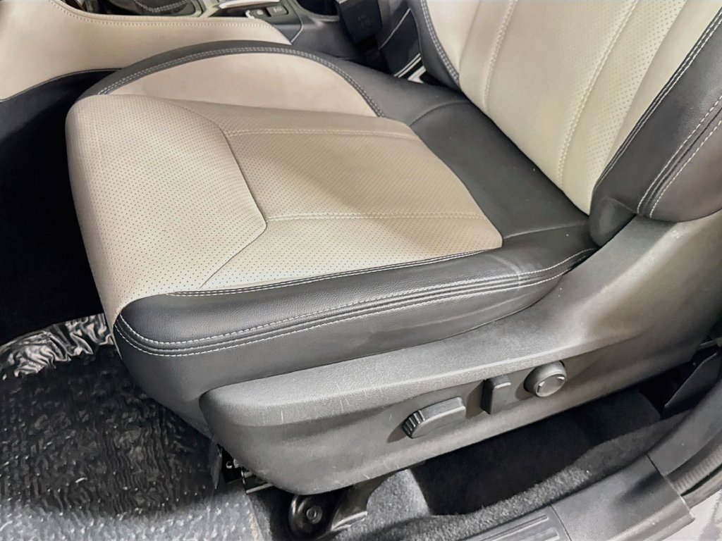 Used 2023 Subaru Forester Limited AWD/4WD image 23