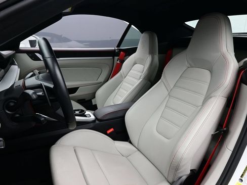 Certified 2024 Porsche 911 Turbo AWD/4WD image 5
