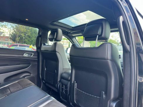 Used 2020 Jeep Grand Cherokee Laredo w/ Quick Order Package 2BN North AWD/4WD image 15