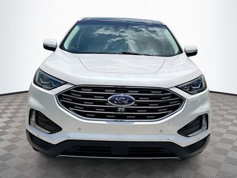 Used 2019 Ford Edge Titanium w/ Equipment Group 301A FWD image 2