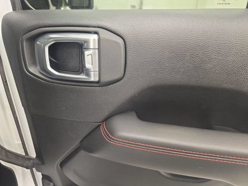 Used 2020 Jeep Gladiator Rubicon AWD/4WD image 16