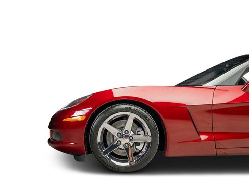 Used 2007 Chevrolet Corvette Convertible w/ Preferred Equipment Group RWD image 24