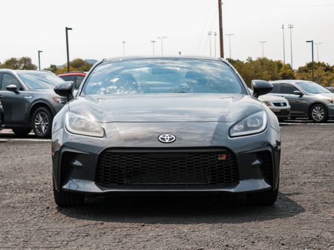 Used 2025 Toyota GR86 Premium RWD image 2