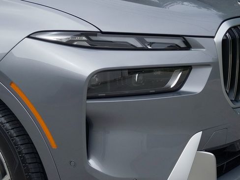 New 2026 BMW X7 xDrive40i w/ Premium Package image 8
