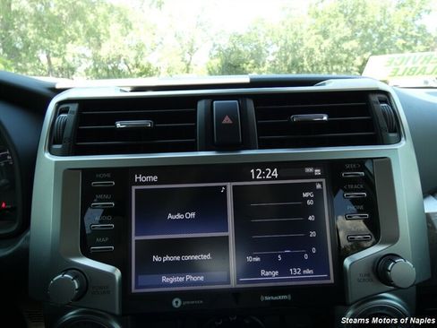 Used 2020 Toyota 4Runner SR5 AWD/4WD image 27