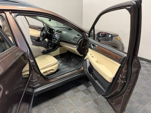 Used 2019 Subaru Outback 3.6R Limited AWD/4WD image 24