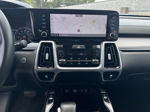 Used 2022 Kia Sorento SX FWD image 33