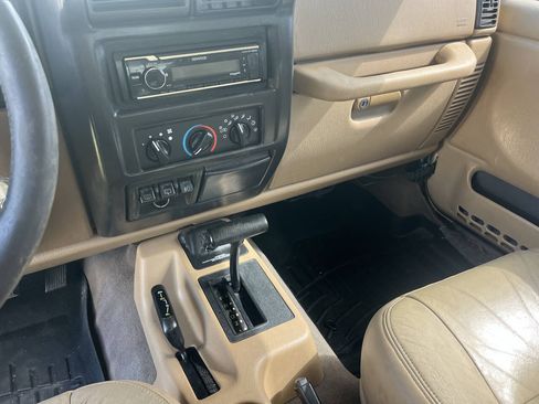 Used 1999 Jeep Wrangler Sahara AWD/4WD image 15