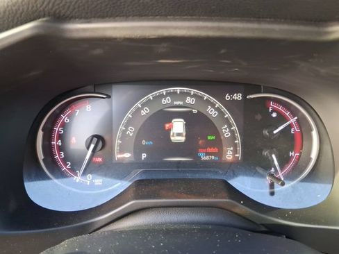 Used 2022 Toyota RAV4 Limited AWD/4WD image 17