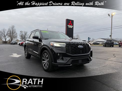 Used 2025 Ford Explorer ST-Line image 1