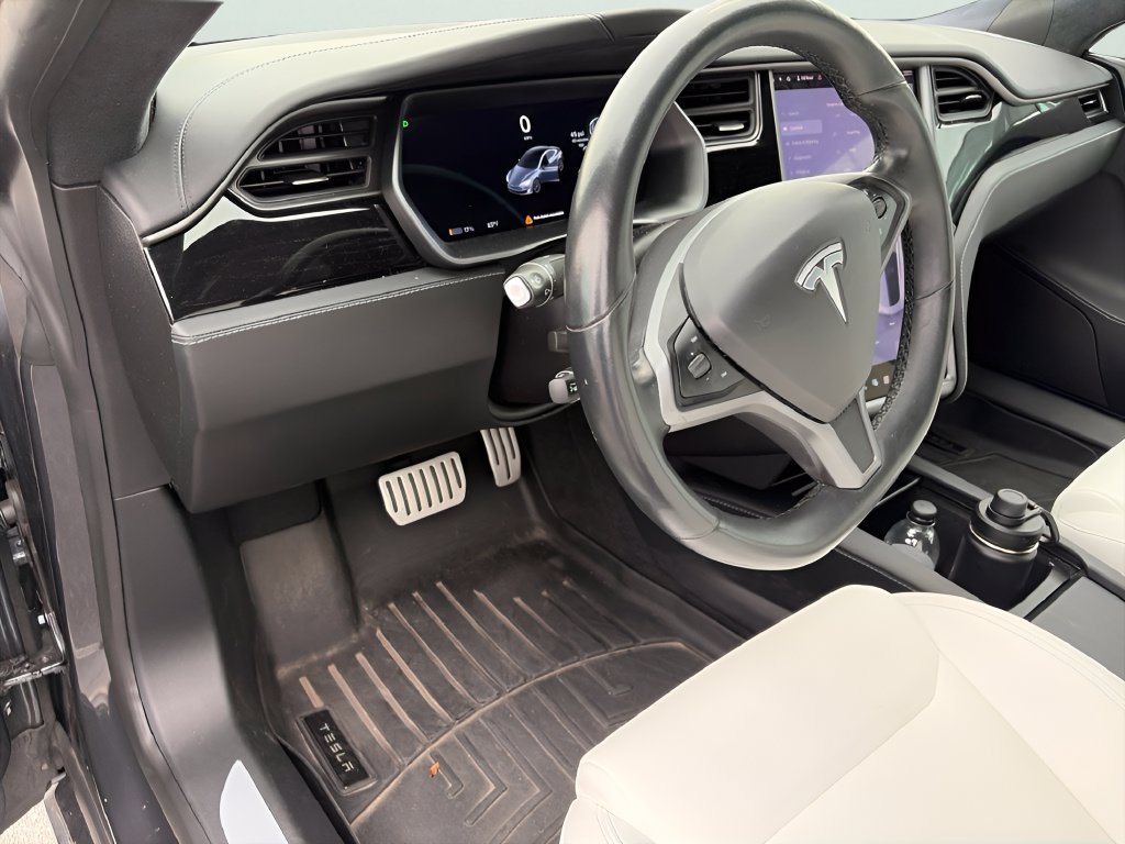 Used 2020 Tesla Model S Performance AWD/4WD image 3