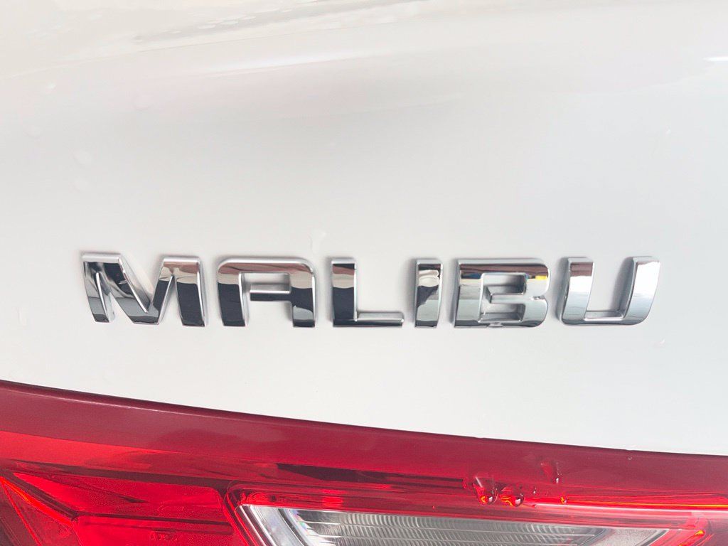 Used 2018 Chevrolet Malibu LT FWD image 41