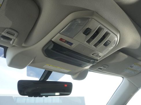 Used 2019 Subaru Ascent Limited image 16