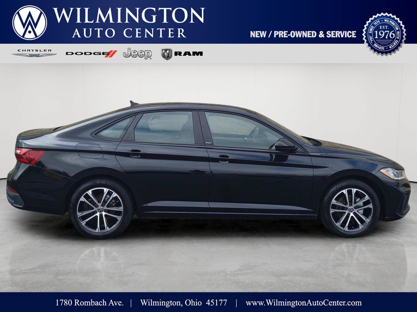 Used 2025 Volkswagen Jetta Sport FWD image 1