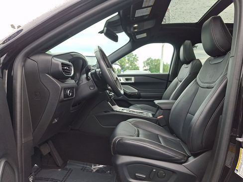 Used 2023 Ford Explorer ST w/ Equipment Group 401A AWD/4WD image 14
