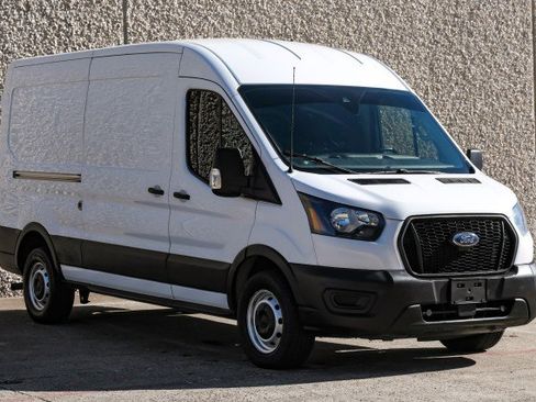 Used 2022 Ford Transit 250 Medium Roof image 9