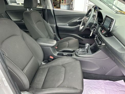 Used 2019 Hyundai Elantra GT image 23