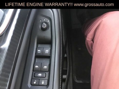 Used 2025 Jeep Grand Cherokee Altitude AWD/4WD image 24