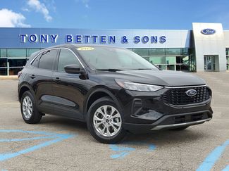 Used 2023 Ford Escape Active w/ Tech Pack #2 image 1