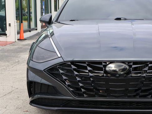 Used 2022 Hyundai Sonata Limited FWD image 16