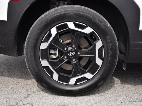 Used 2025 Hyundai Santa Fe SEL FWD image 32