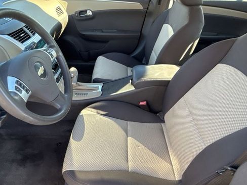 Used 2010 Chevrolet Malibu Hybrid image 16