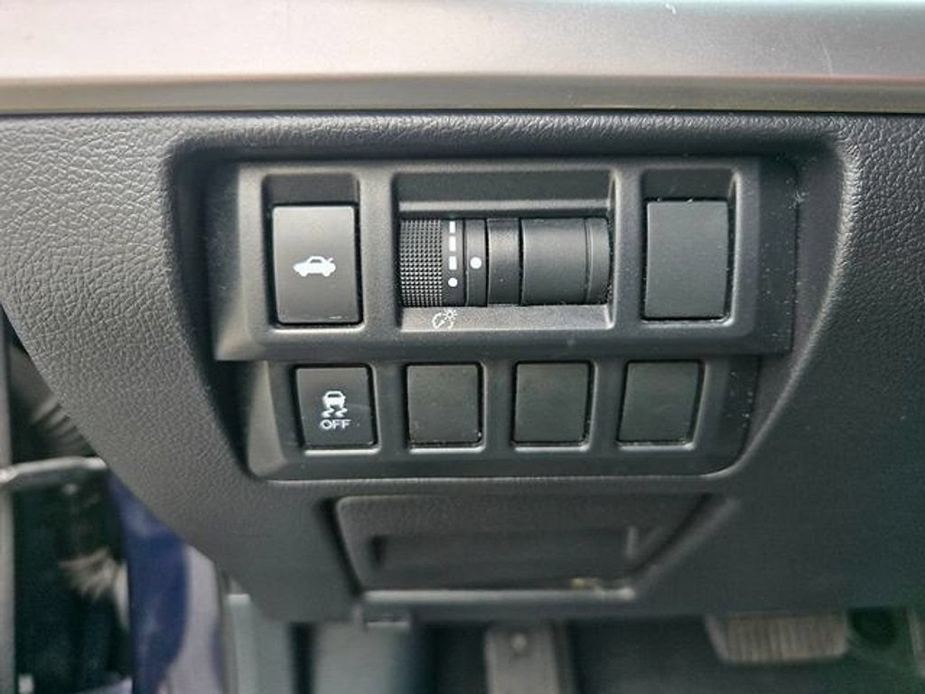 Used 2018 Subaru Legacy 2.5i Sport AWD/4WD image 15