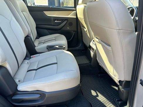 Used 2025 MAZDA CX-90 3.3 Turbo w/ Preferred Package image 36