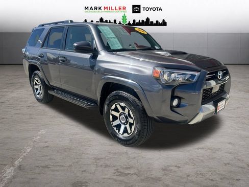 Certified 2020 Toyota 4Runner TRD Off-Road AWD/4WD image 8