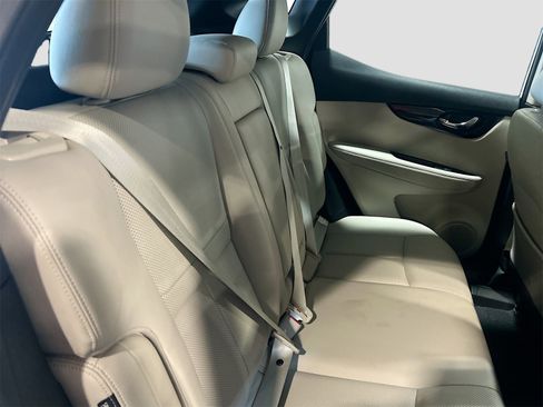 Used 2022 Nissan Rogue Sport SL image 27