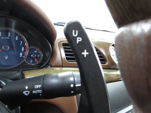 Used 2010 Maserati GranTurismo S image 35